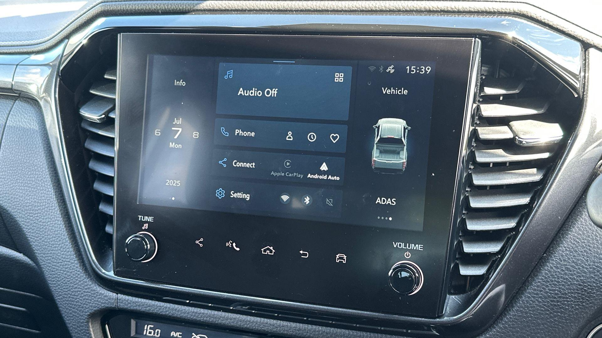 Isuzu D-Max view 10