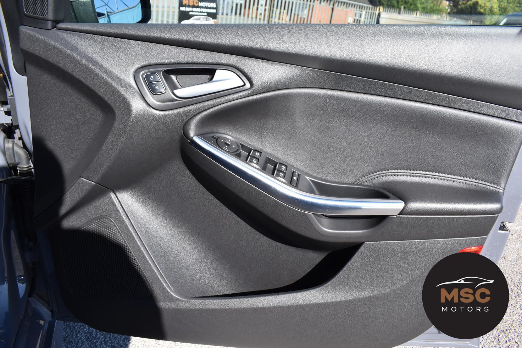 Ford Focus view 58