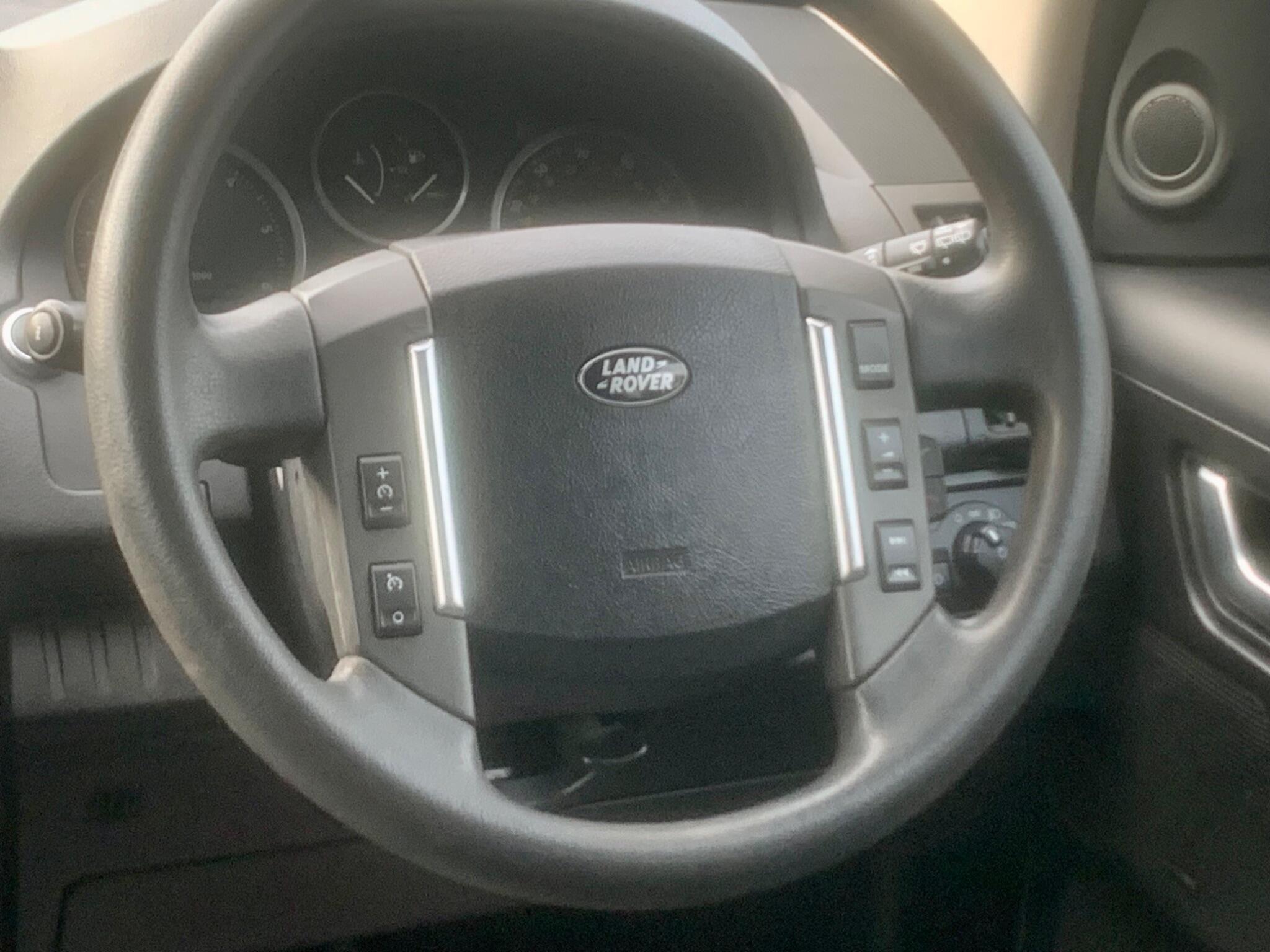 Land Rover Freelander 2 view 16