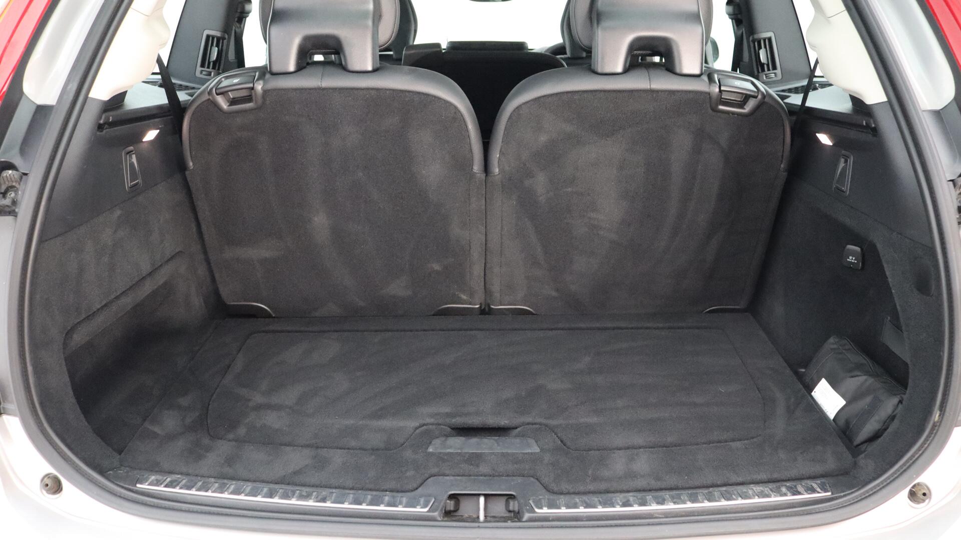 Volvo XC90 view 34