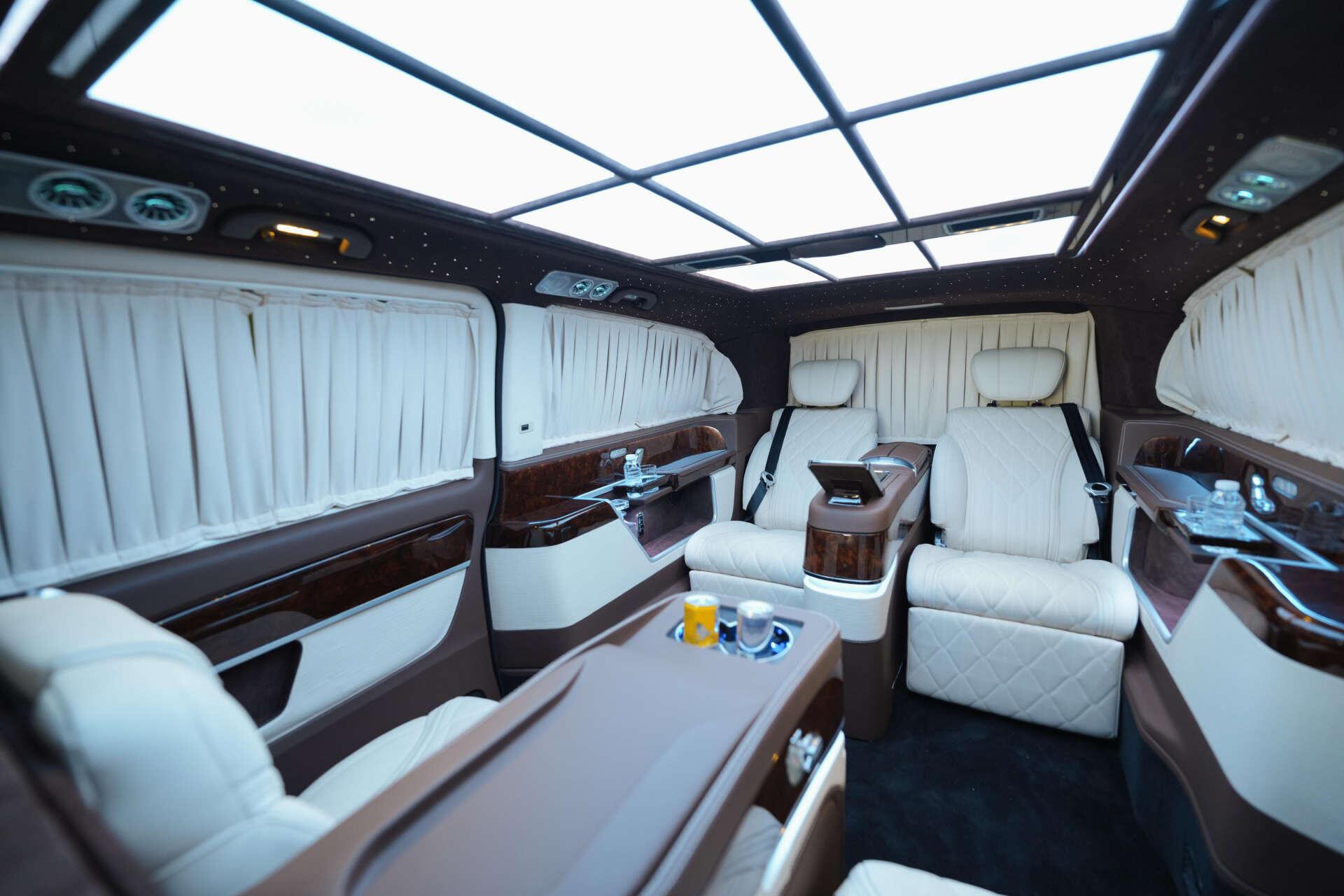 Mercedes-Benz V Class view 25