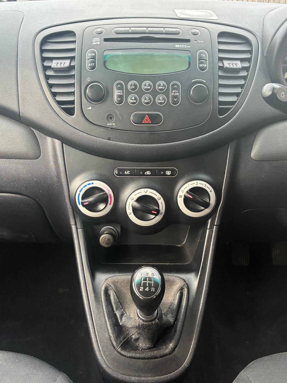 Hyundai i10 view 20