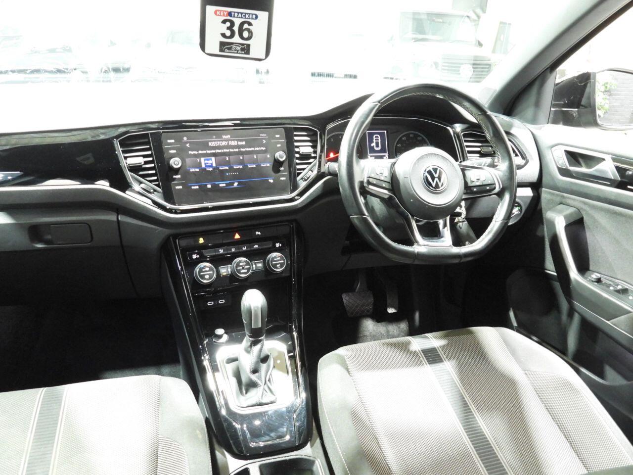 Volkswagen T-Roc view 24