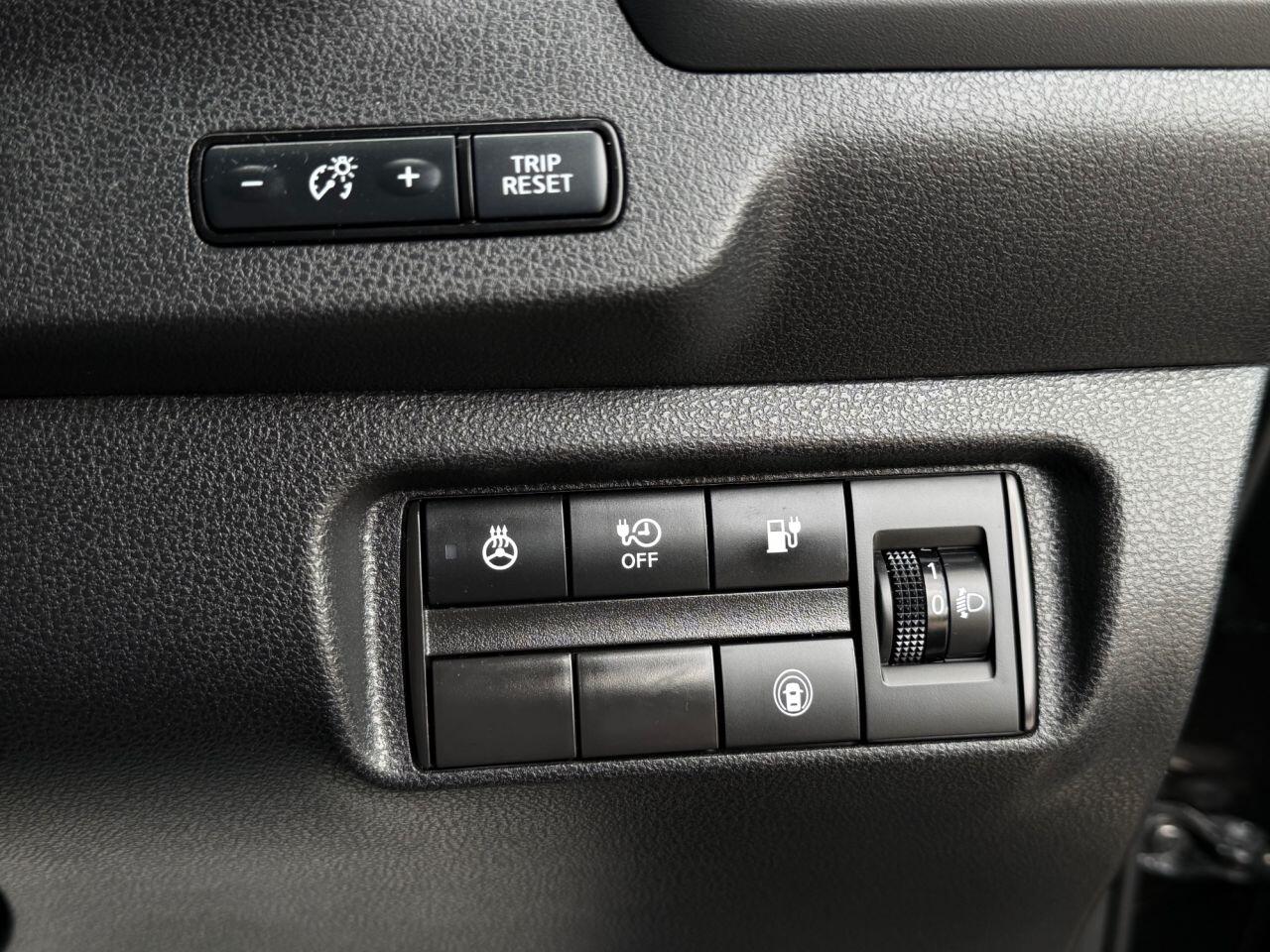 Nissan Leaf view 25