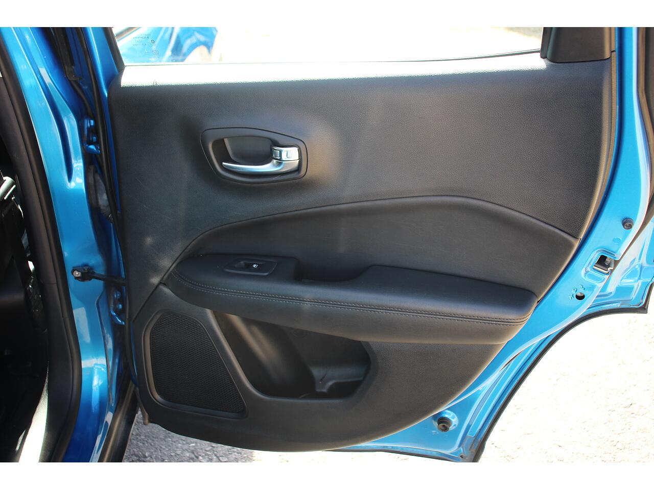Jeep Compass view 37