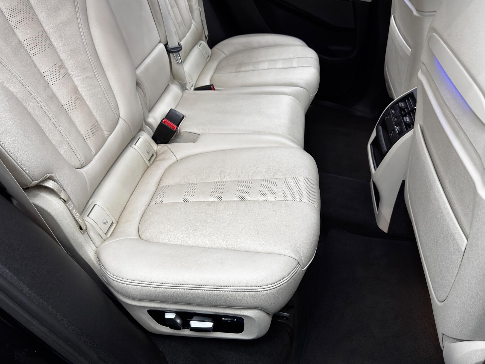 BMW X5 view 17