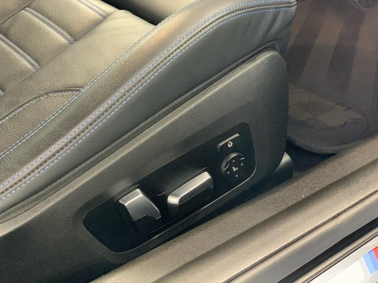 BMW 2 Series view 32