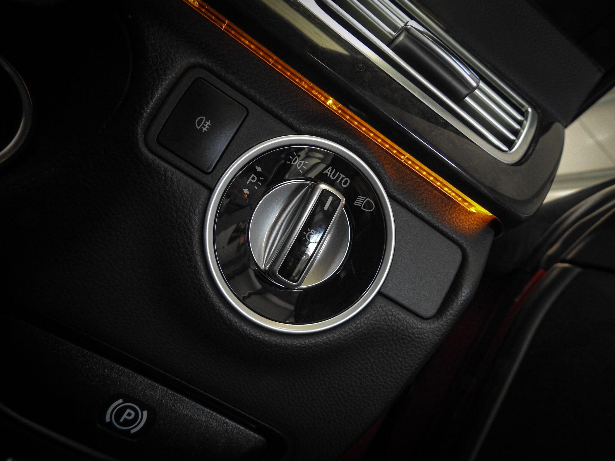 Mercedes-Benz CLS view 28