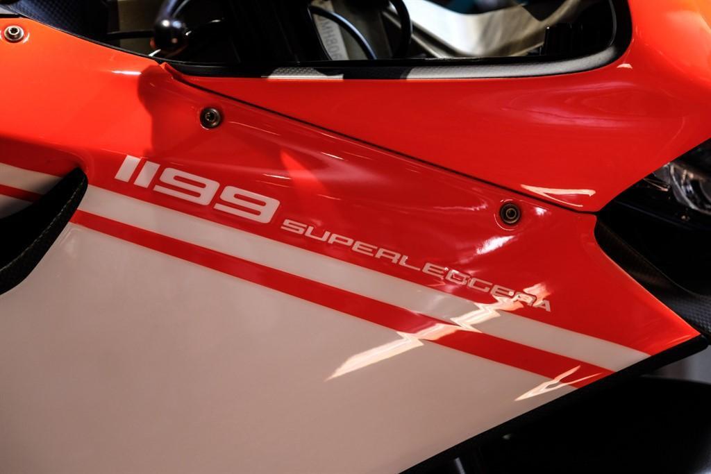 Ducati 1199 Superleggera view 10