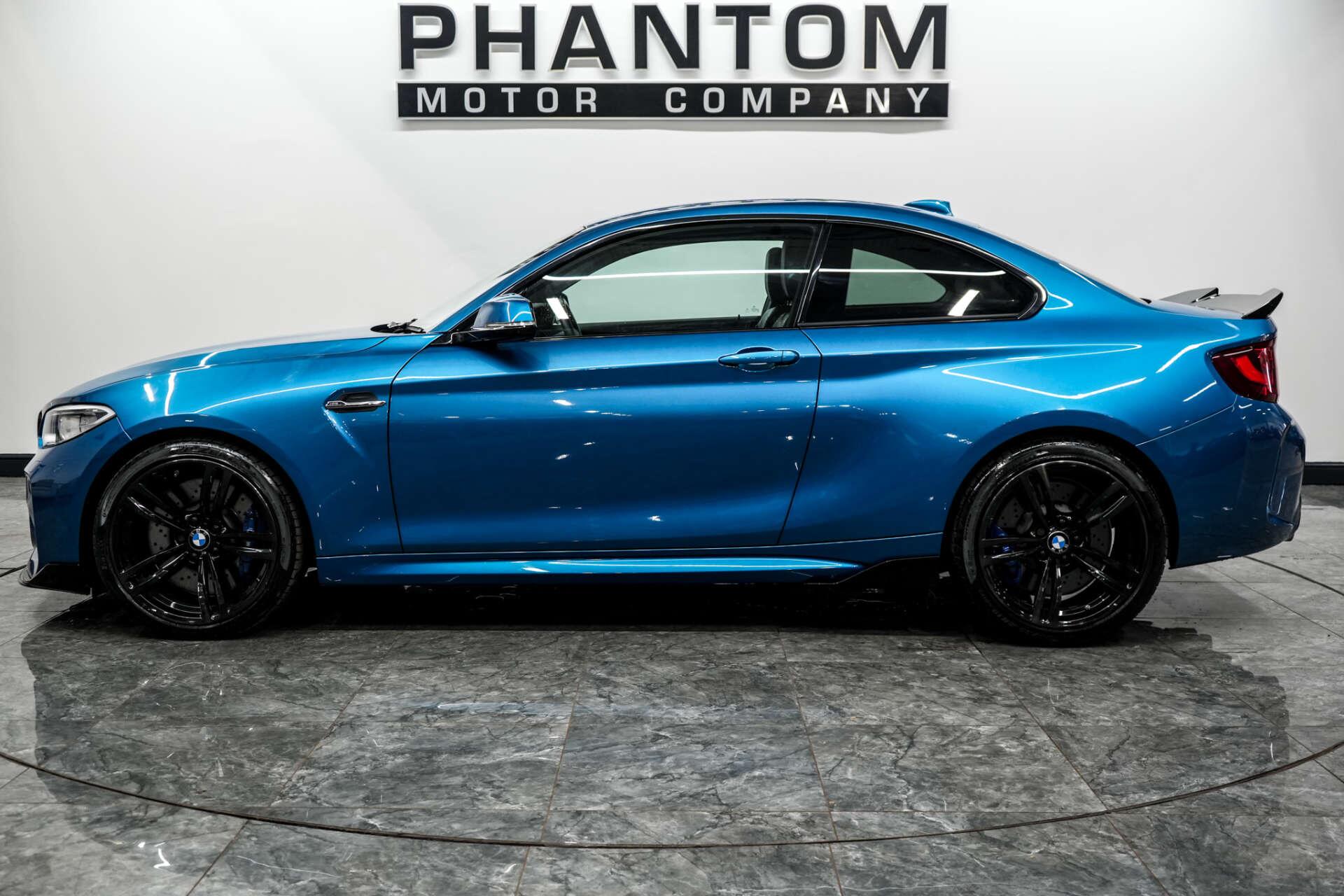 BMW M2 view 3