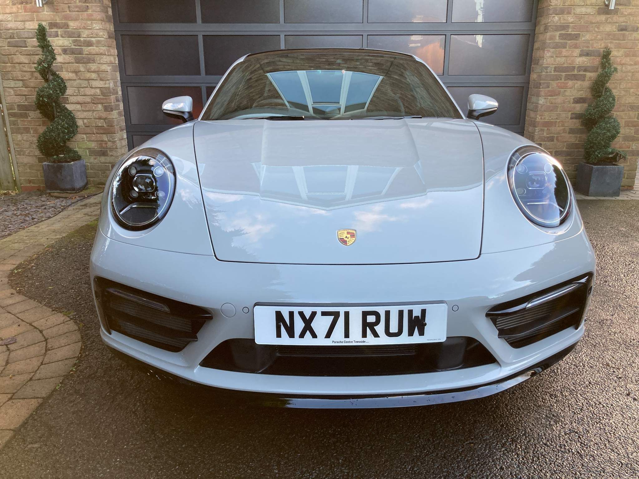 Porsche 911 view 27