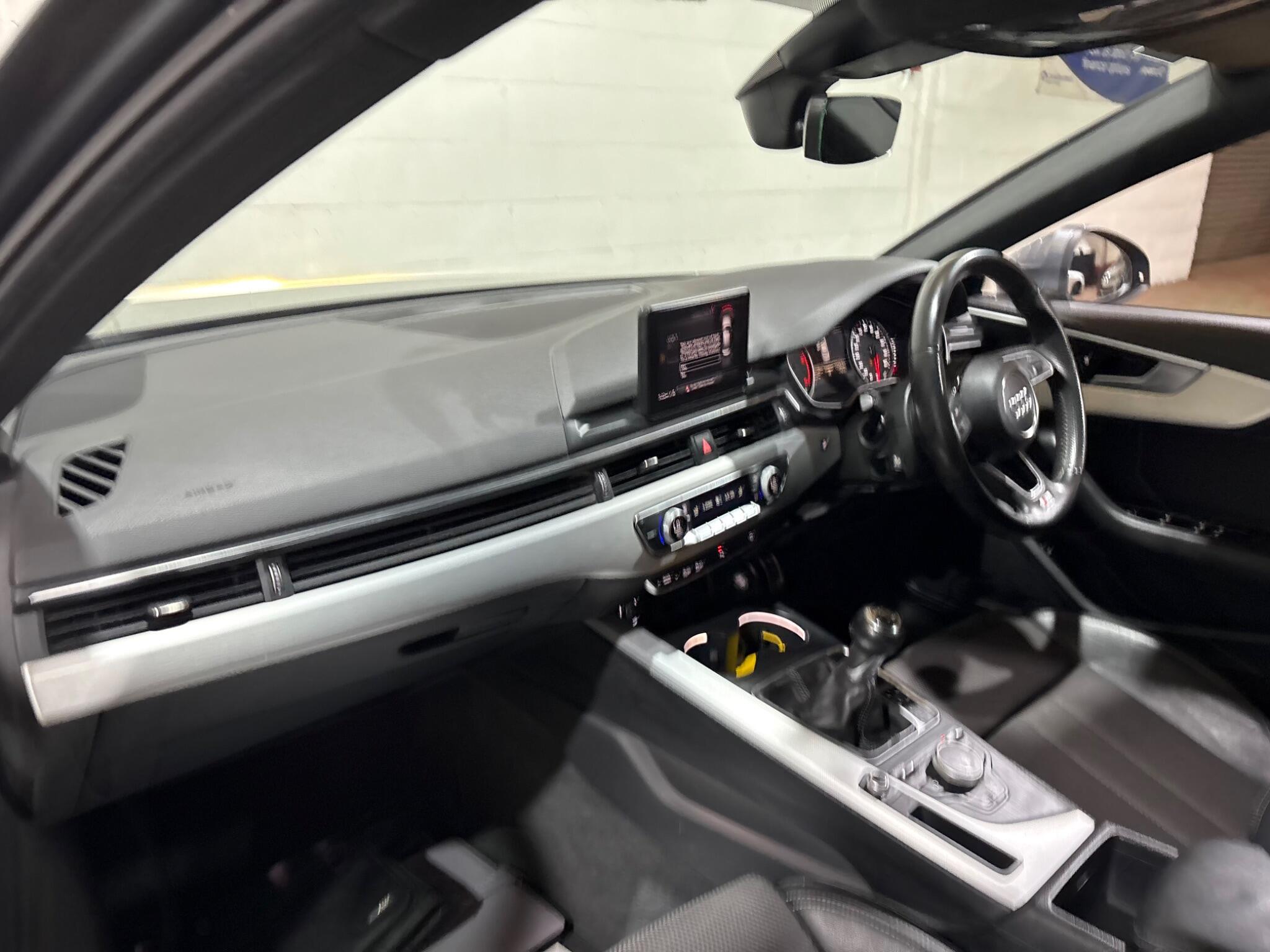Audi A4 view 19