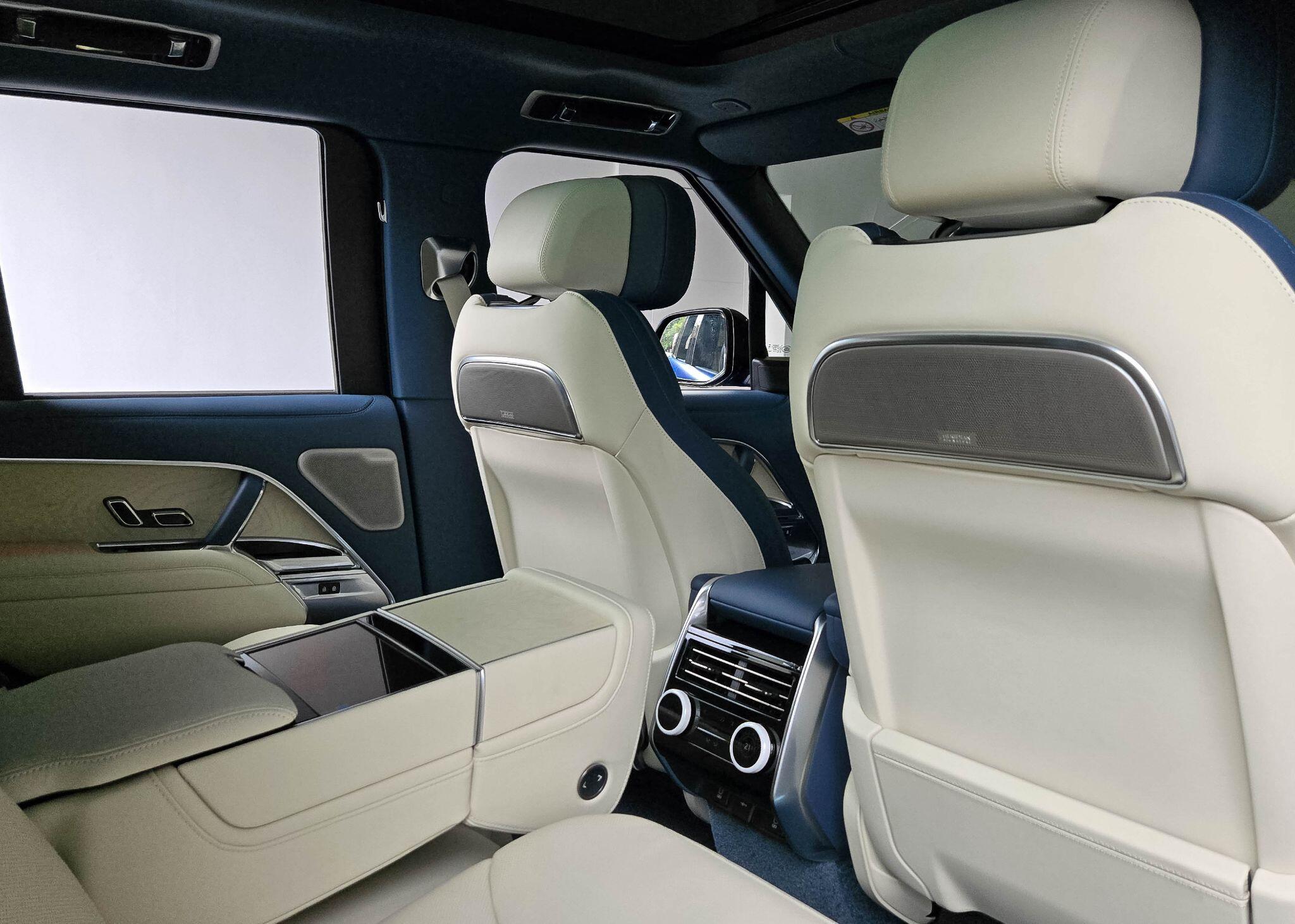 Land Rover Range Rover view 19