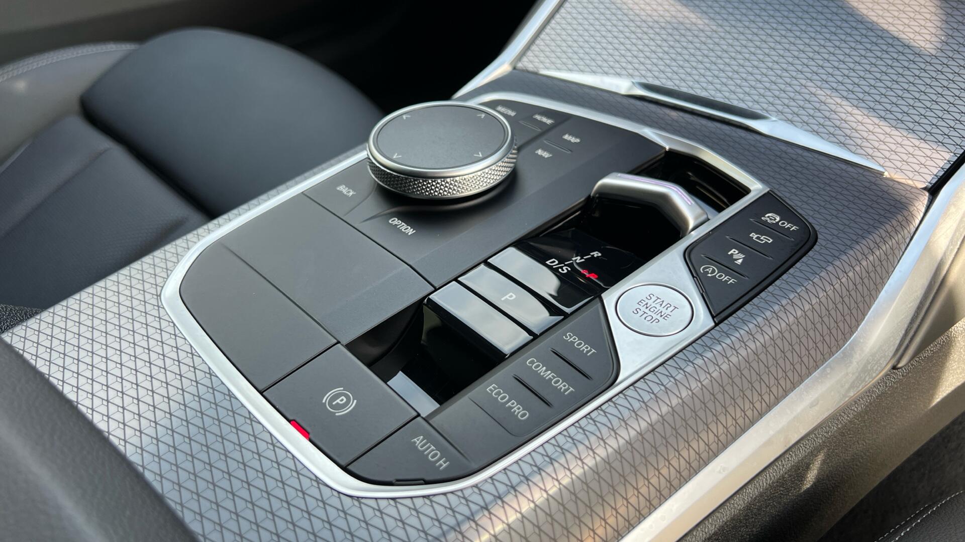BMW 3 Series view 11