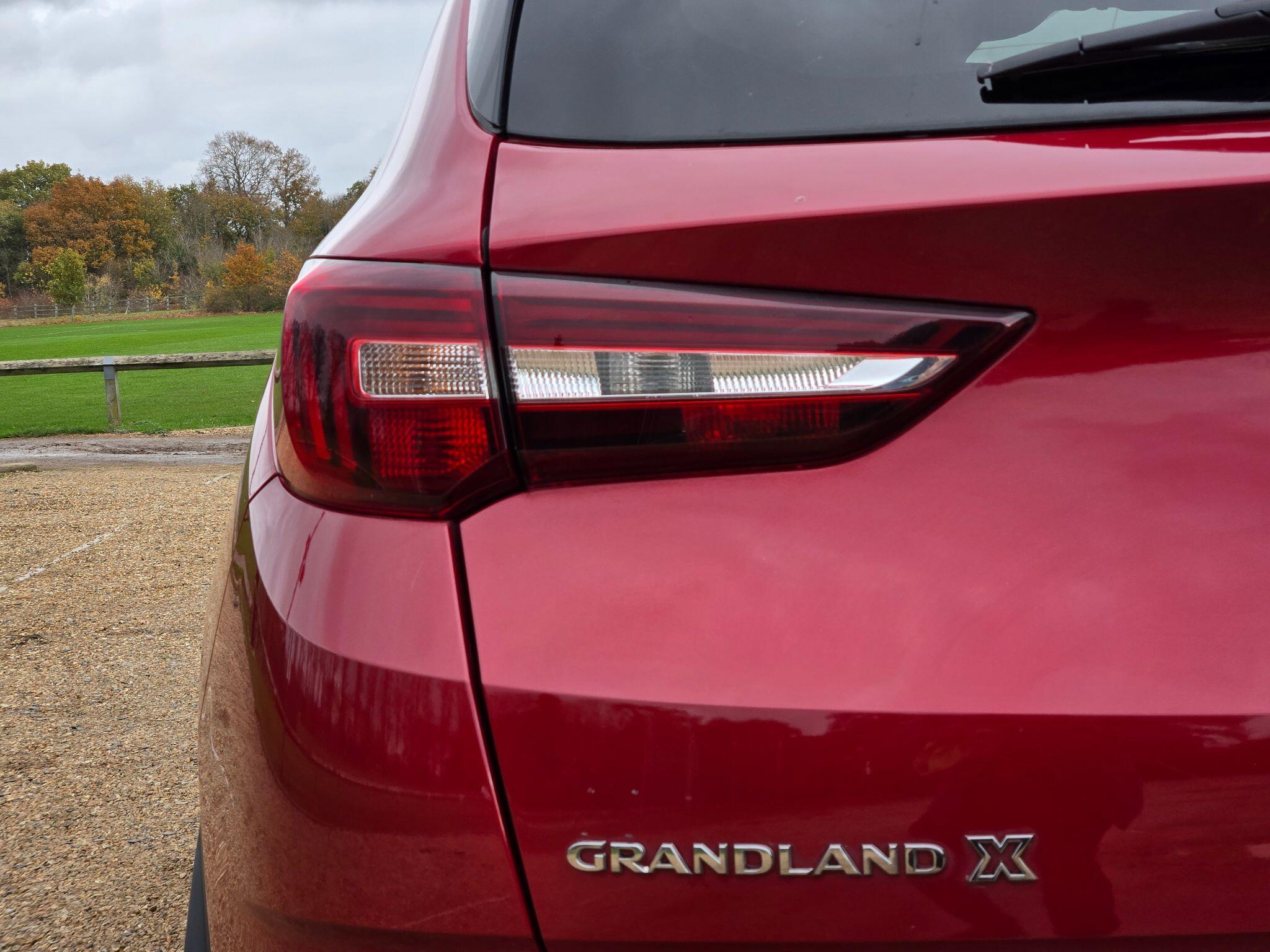 2018 Vauxhall Grandland X 1.6 Turbo D BlueInjection Elite Nav Auto Euro 6 (s/s) 5dr • 63,000 miles image 51