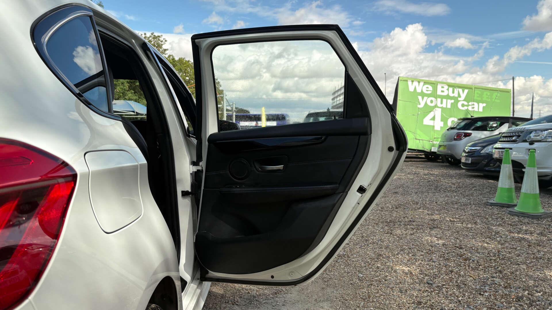 BMW 2 Series view 43