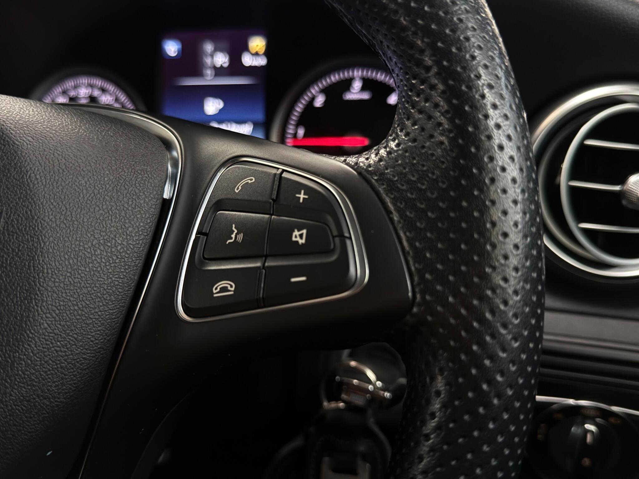 Mercedes-Benz GLC view 16