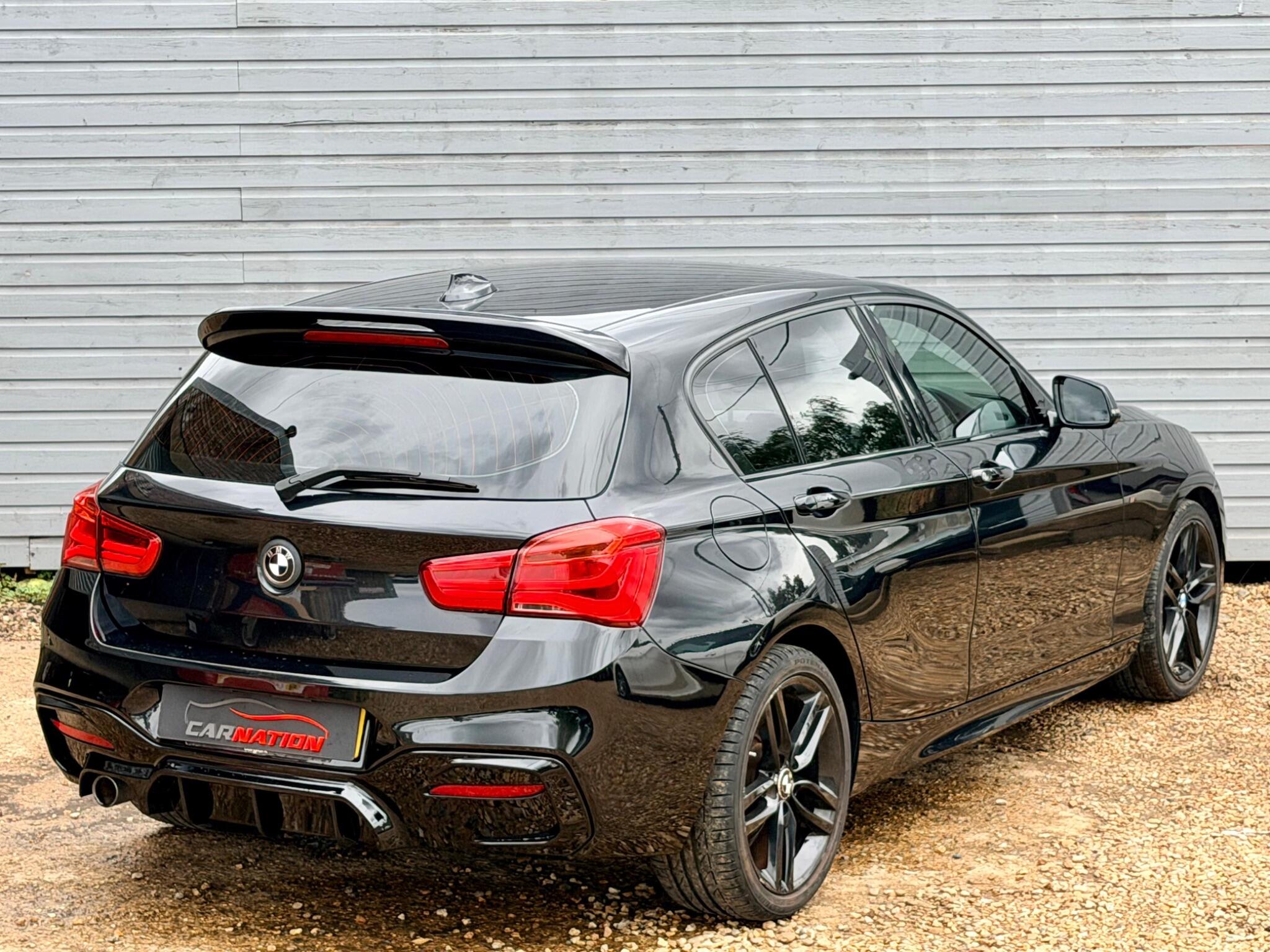 BMW 1 Series view 5