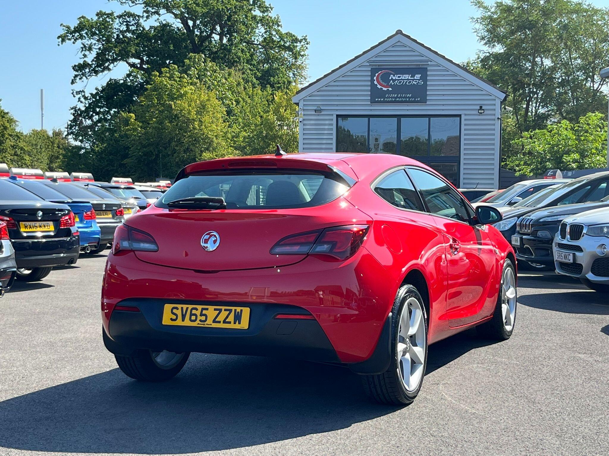 Vauxhall Astra GTC view 7