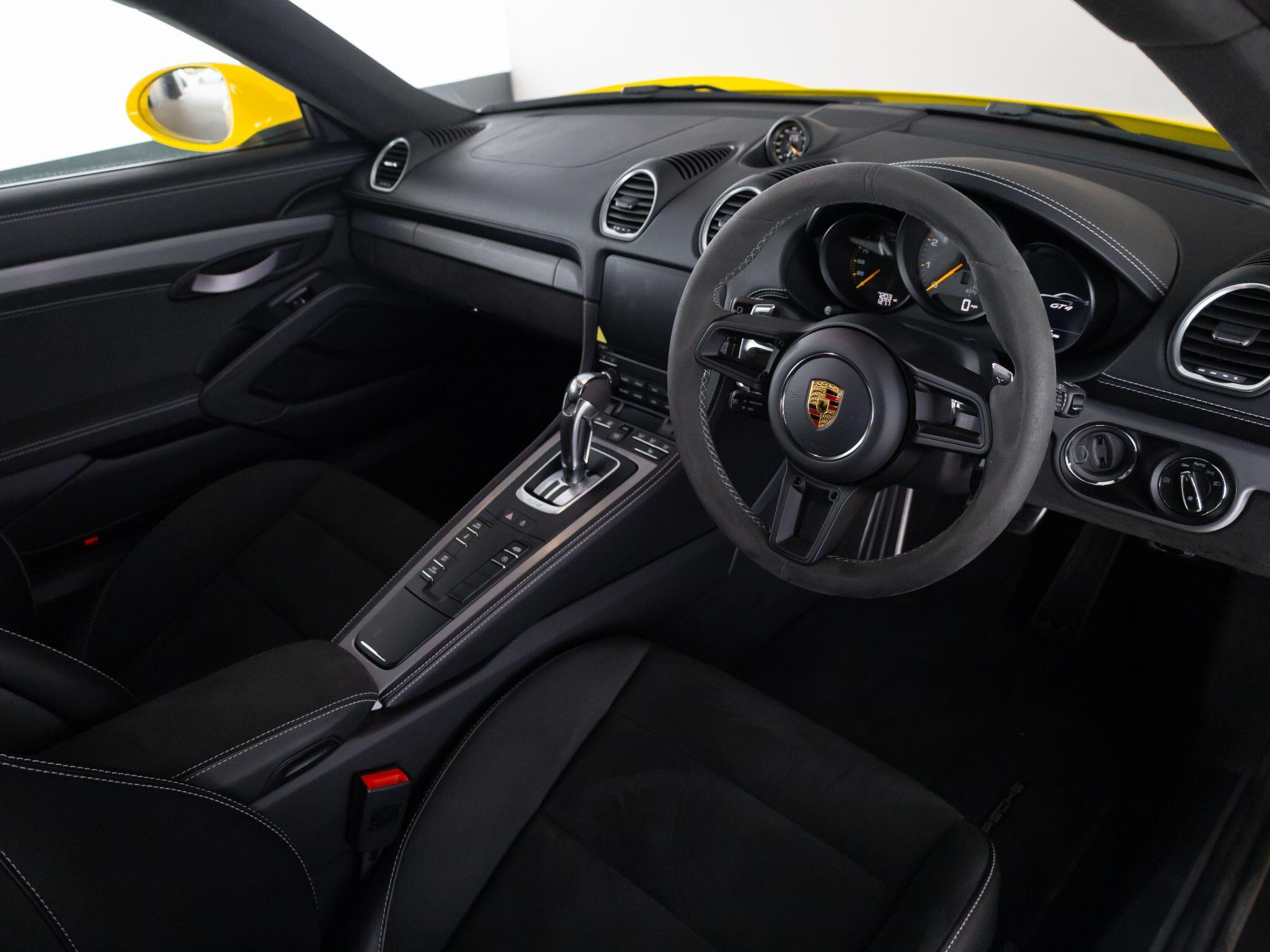 Porsche Cayman view 56