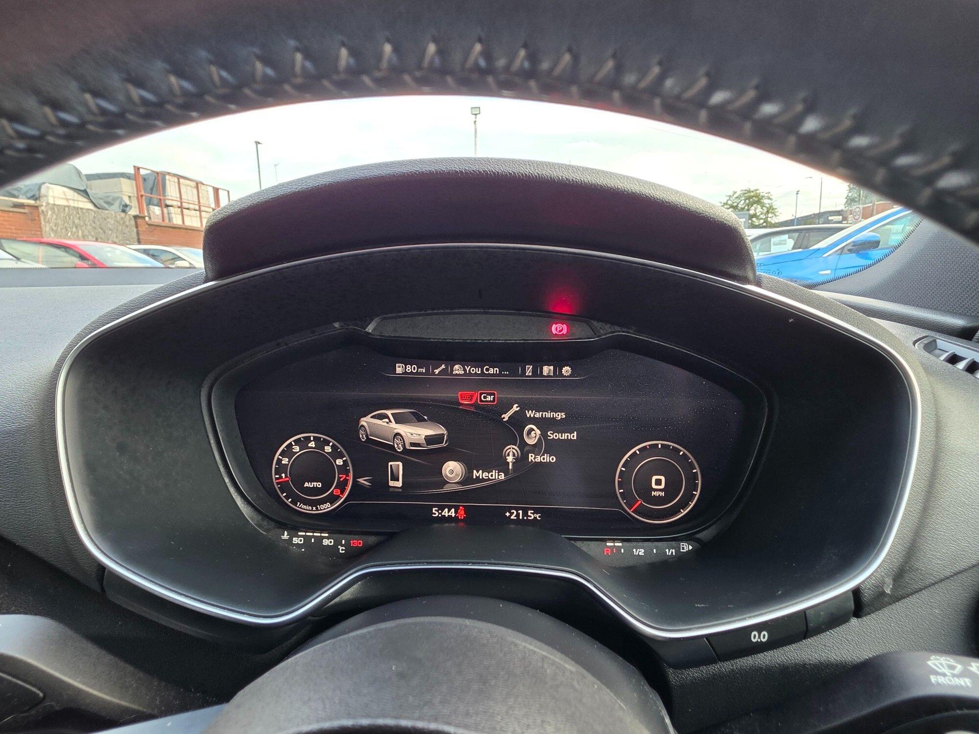 Audi TT view 22