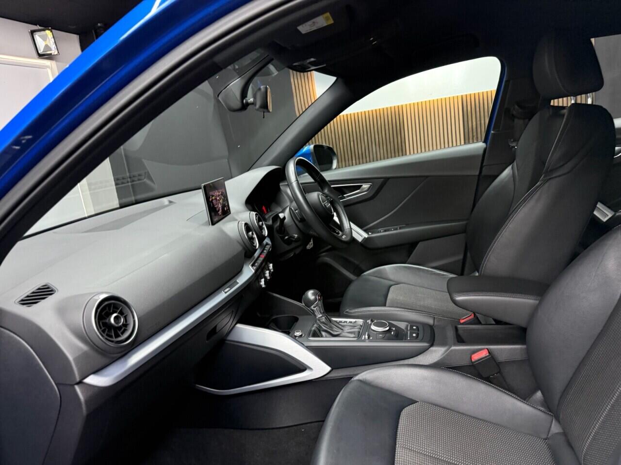 Audi Q2 view 31