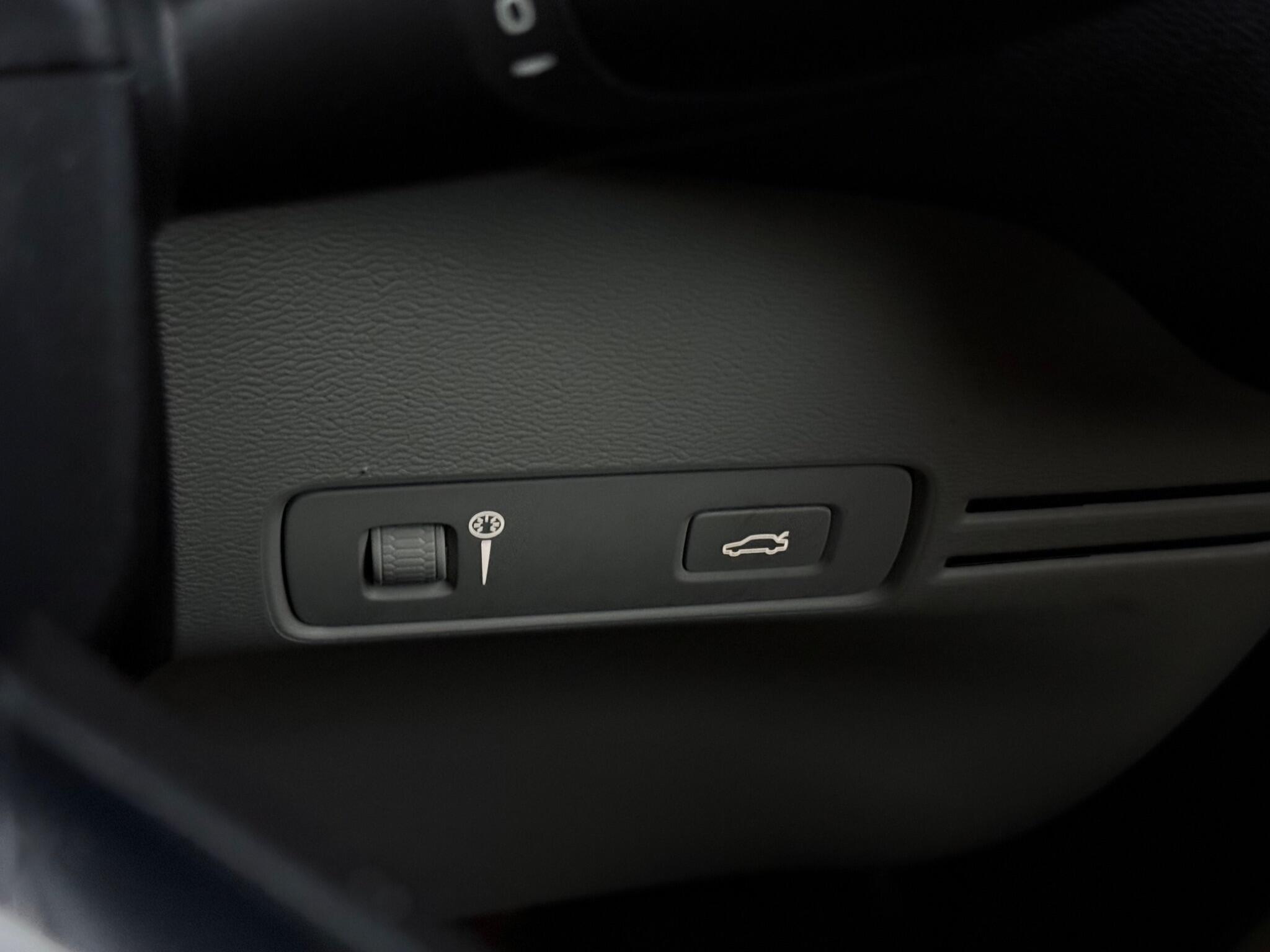 Volvo XC40 view 17