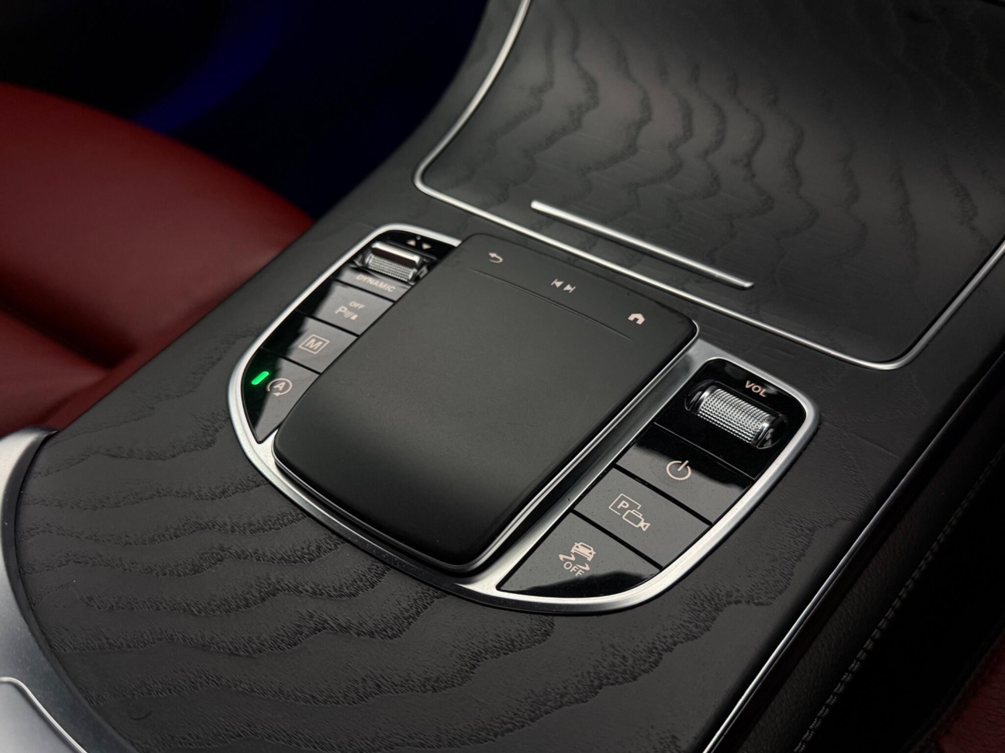 Mercedes-Benz GLC view 26