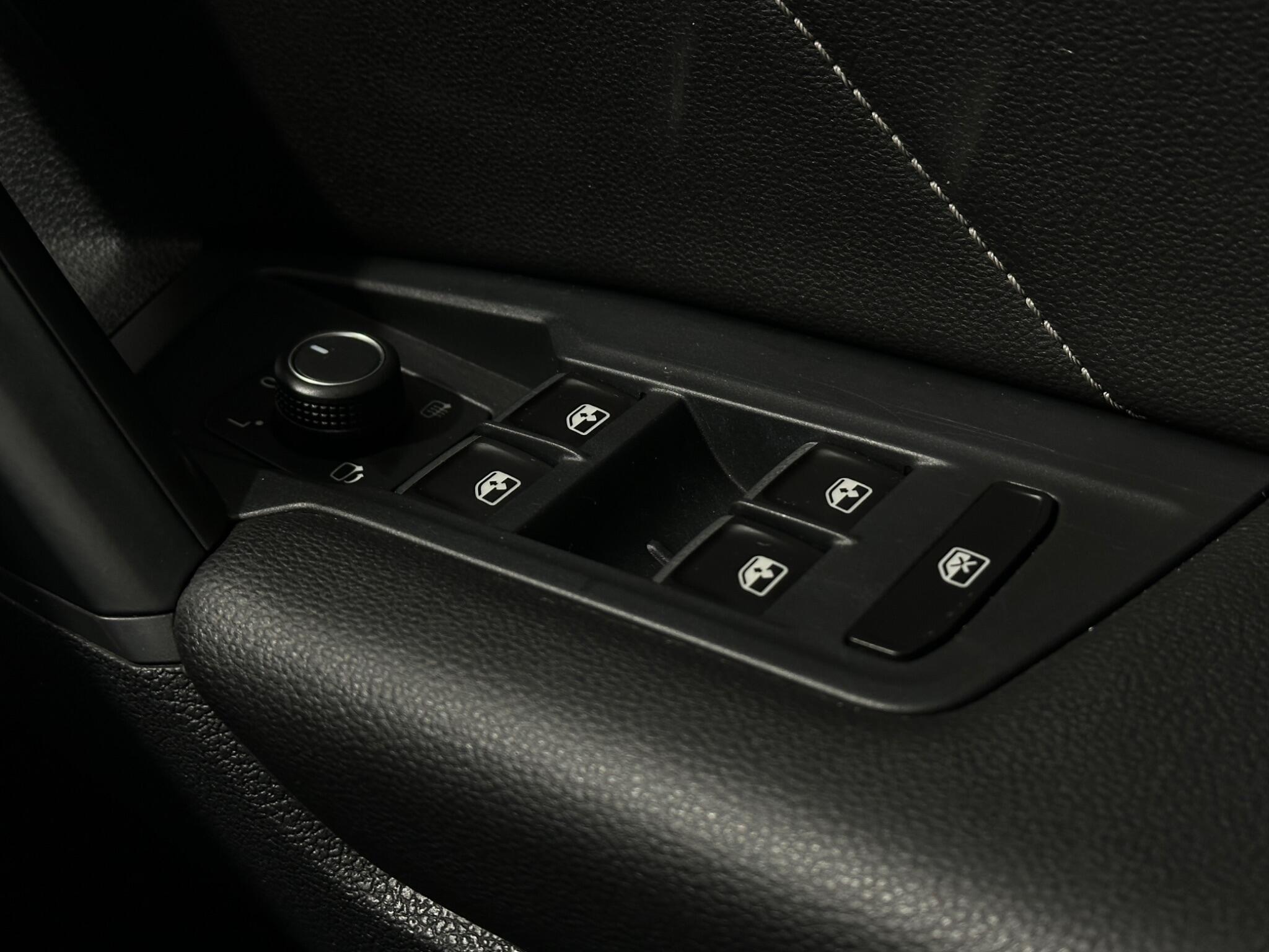 Volkswagen Tiguan view 18