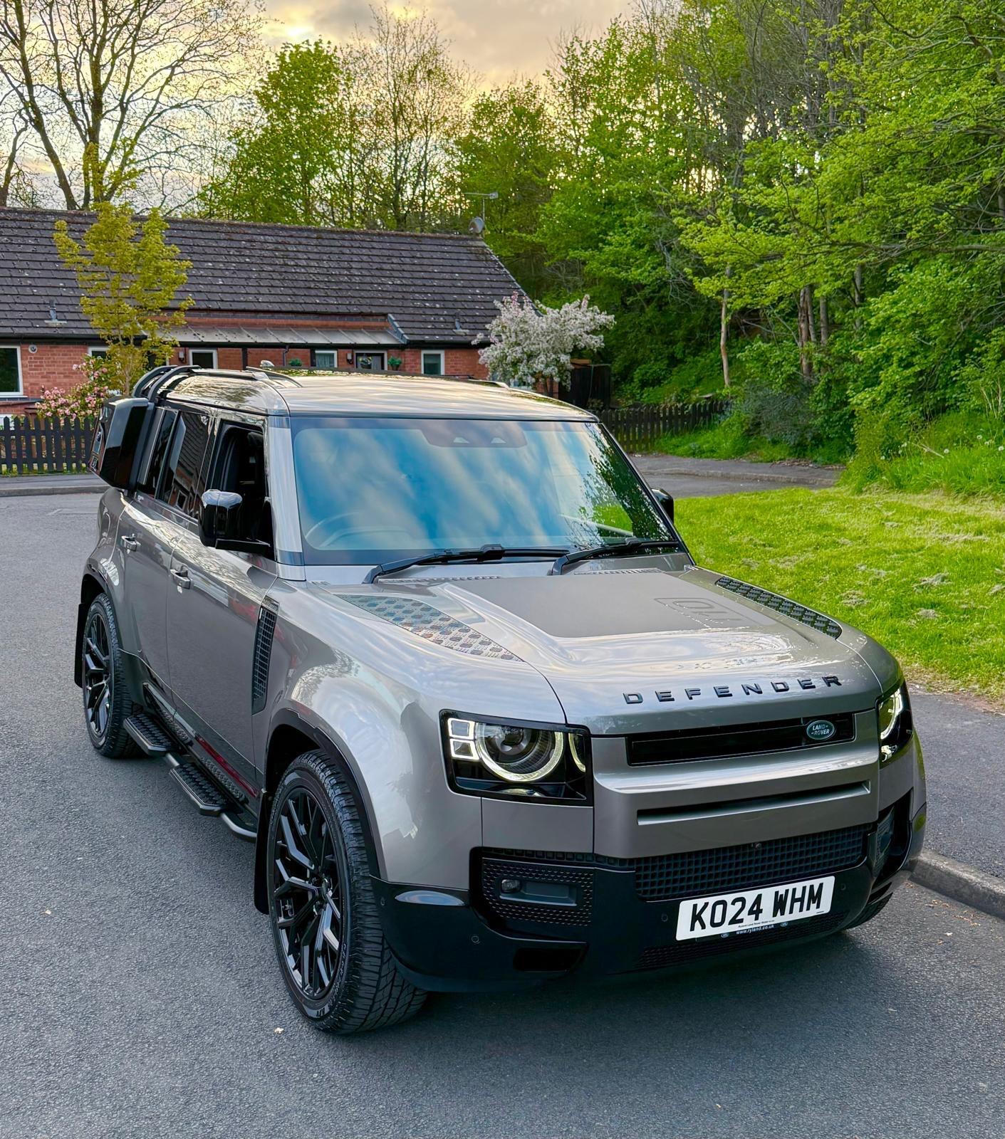Land Rover Defender view 70