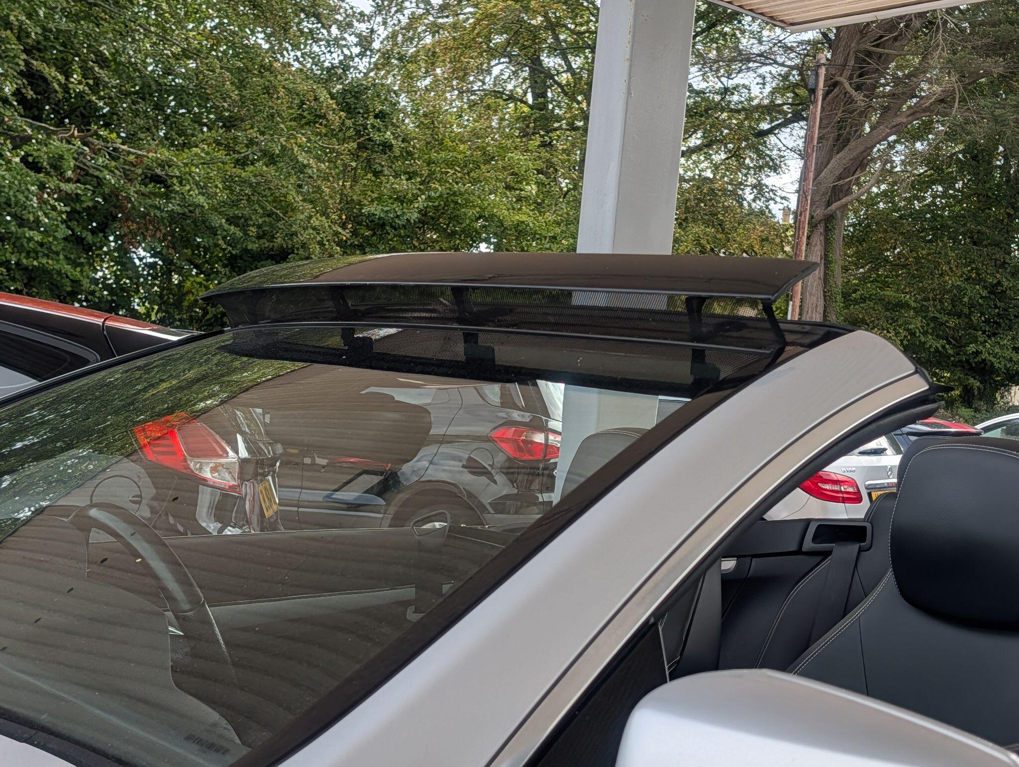 Mercedes-Benz E-Class view 23