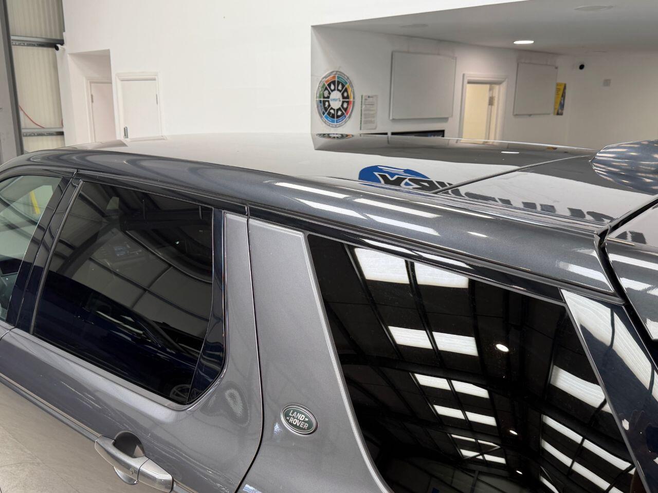 Land Rover Discovery Sport view 6