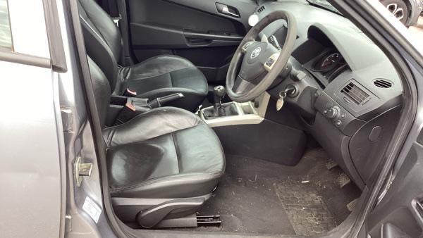 Vauxhall Astra view 10