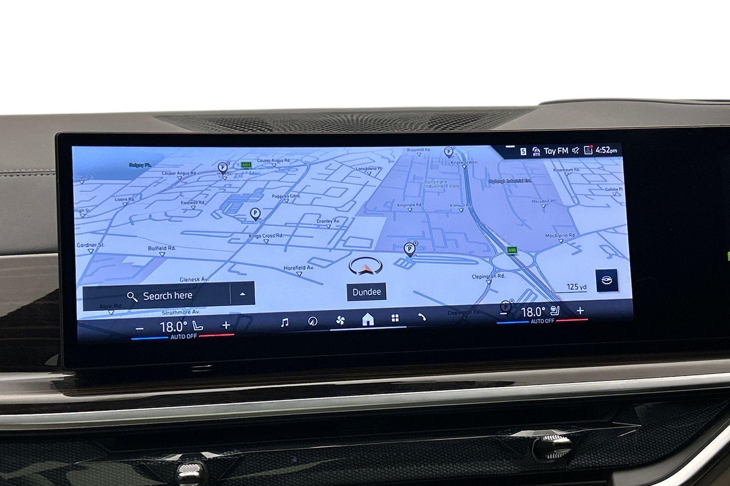 BMW X7 view 9