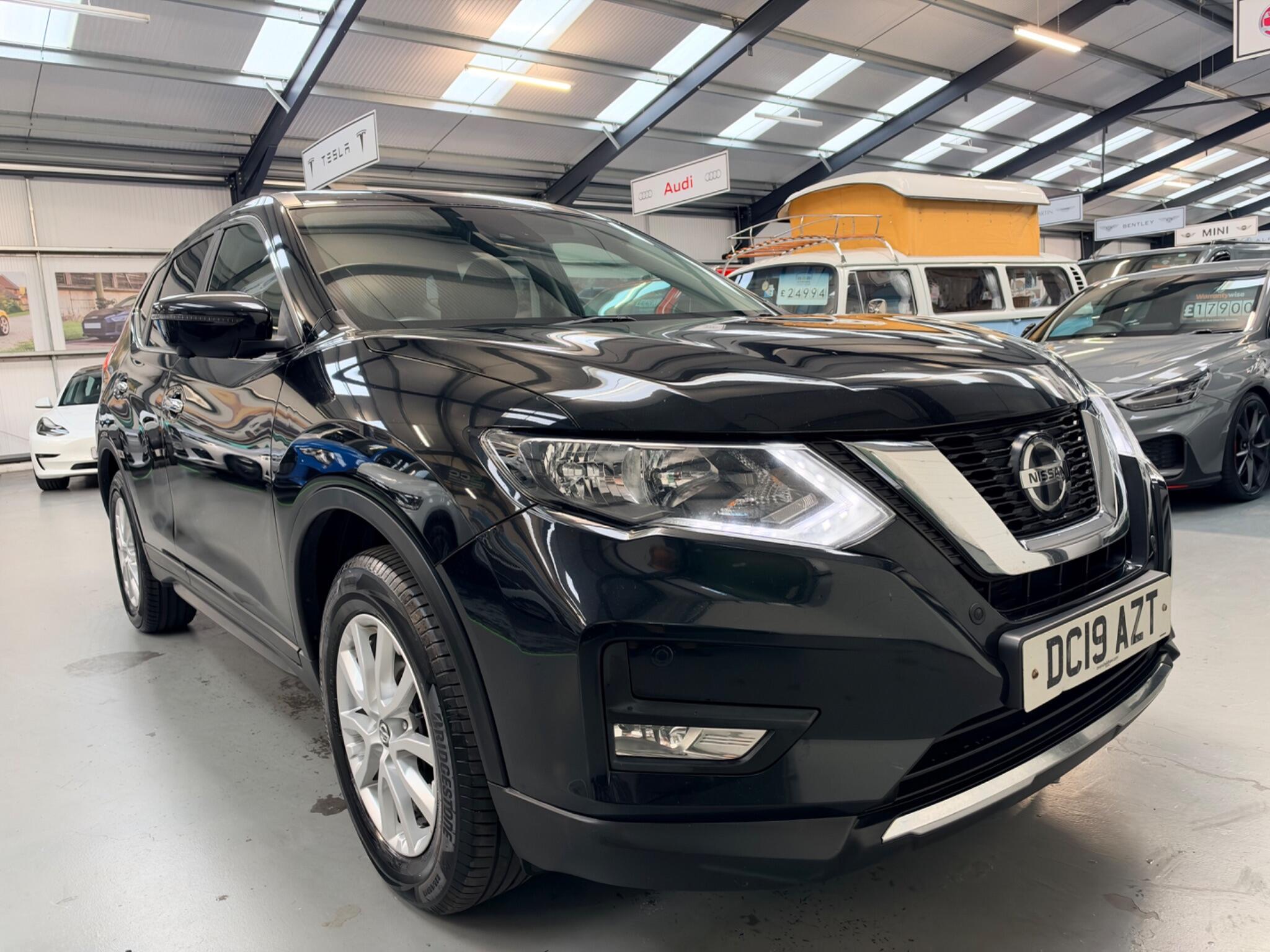 Nissan X-Trail view 13