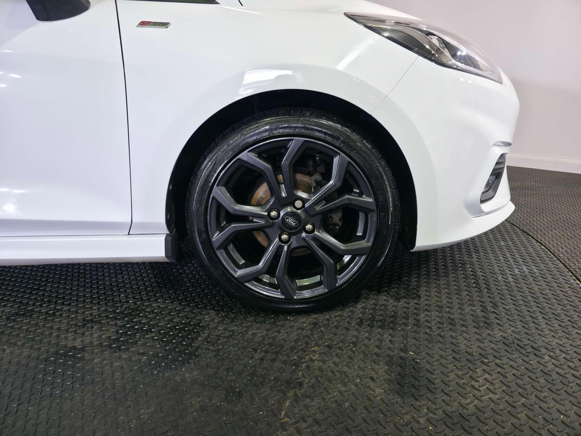 Ford Fiesta view 60