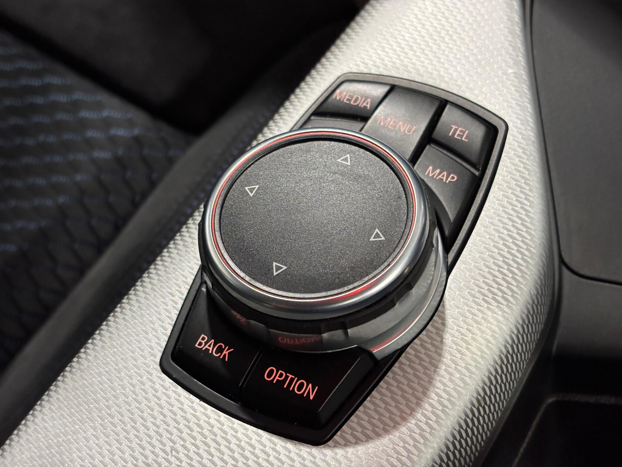 BMW 1 Series view 40