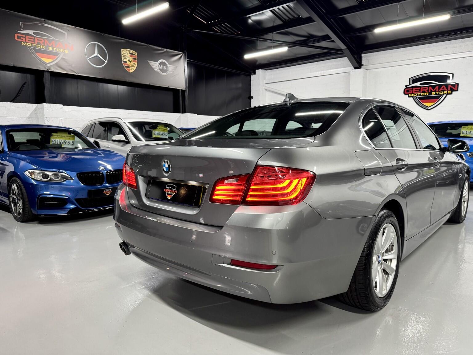 BMW 5 Series view 18