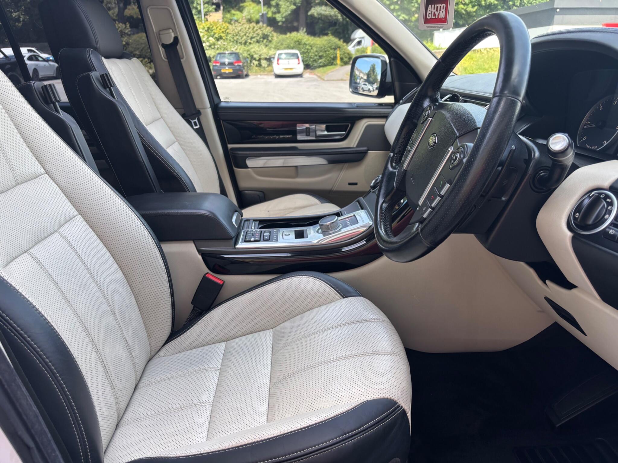 Land Rover Range Rover Sport view 10