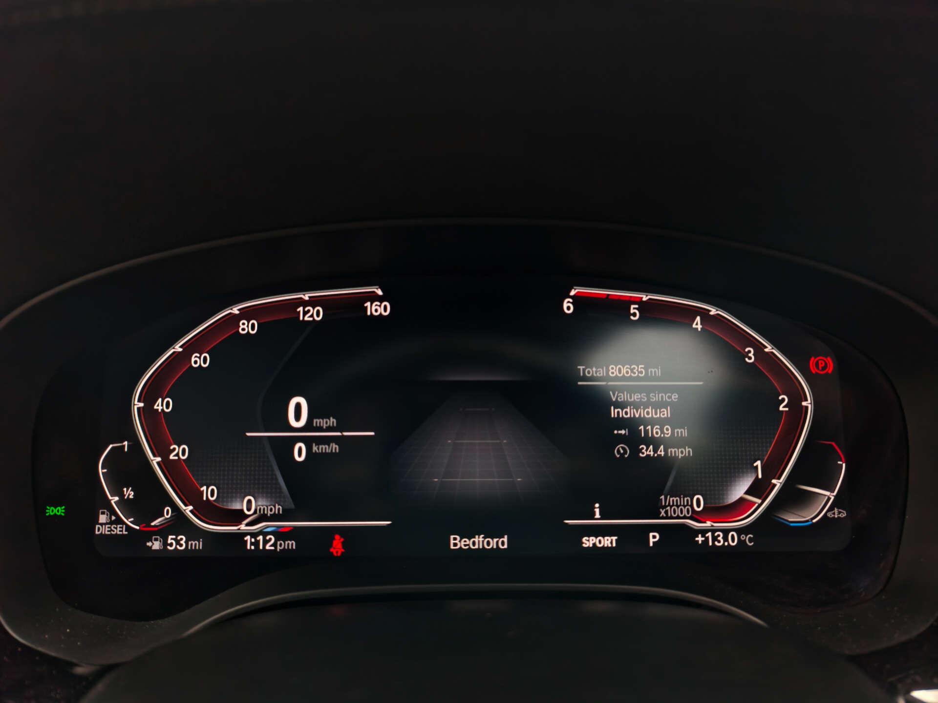 BMW 5 Series view 25