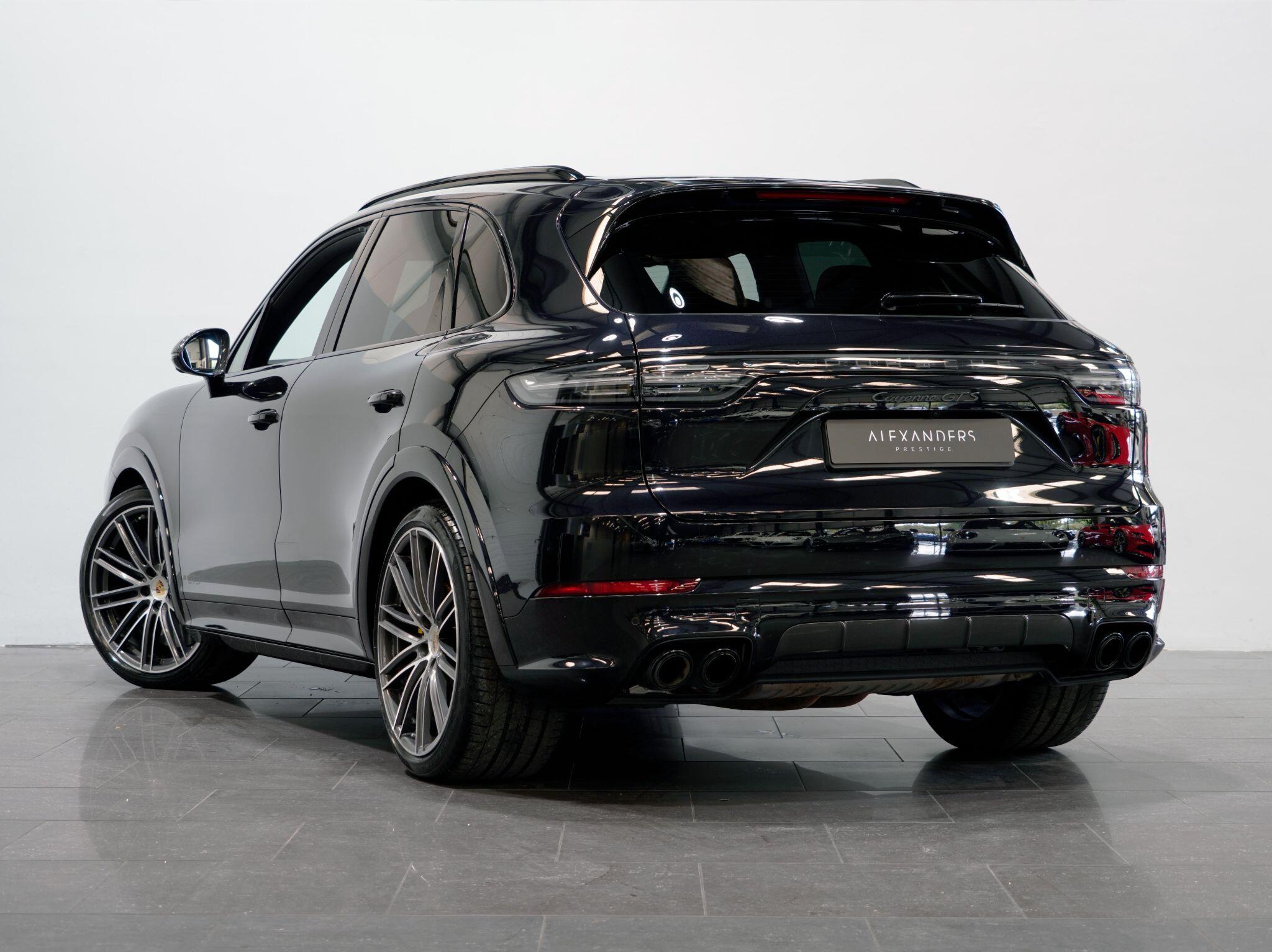 Porsche Cayenne view 5