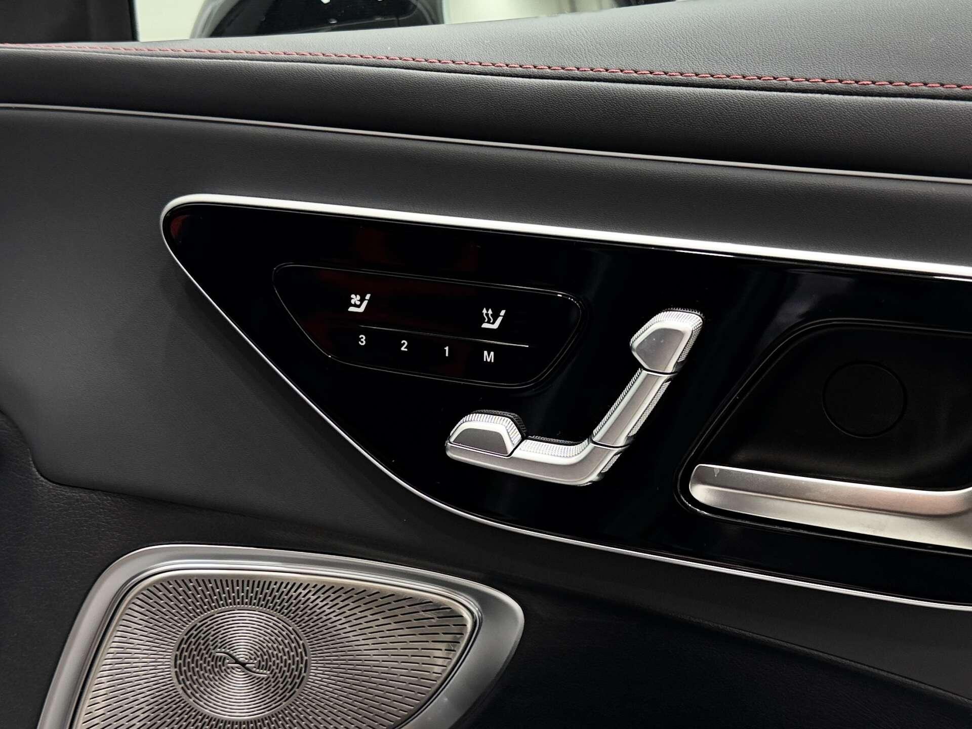 Mercedes-Benz Cle view 44