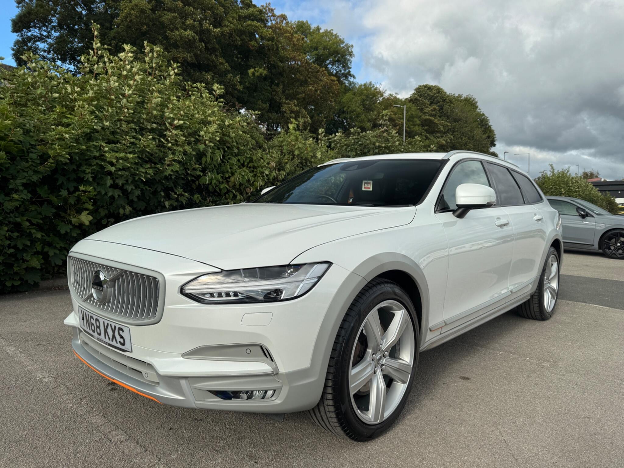 2018 Volvo V90 Cross Country in White for sale
