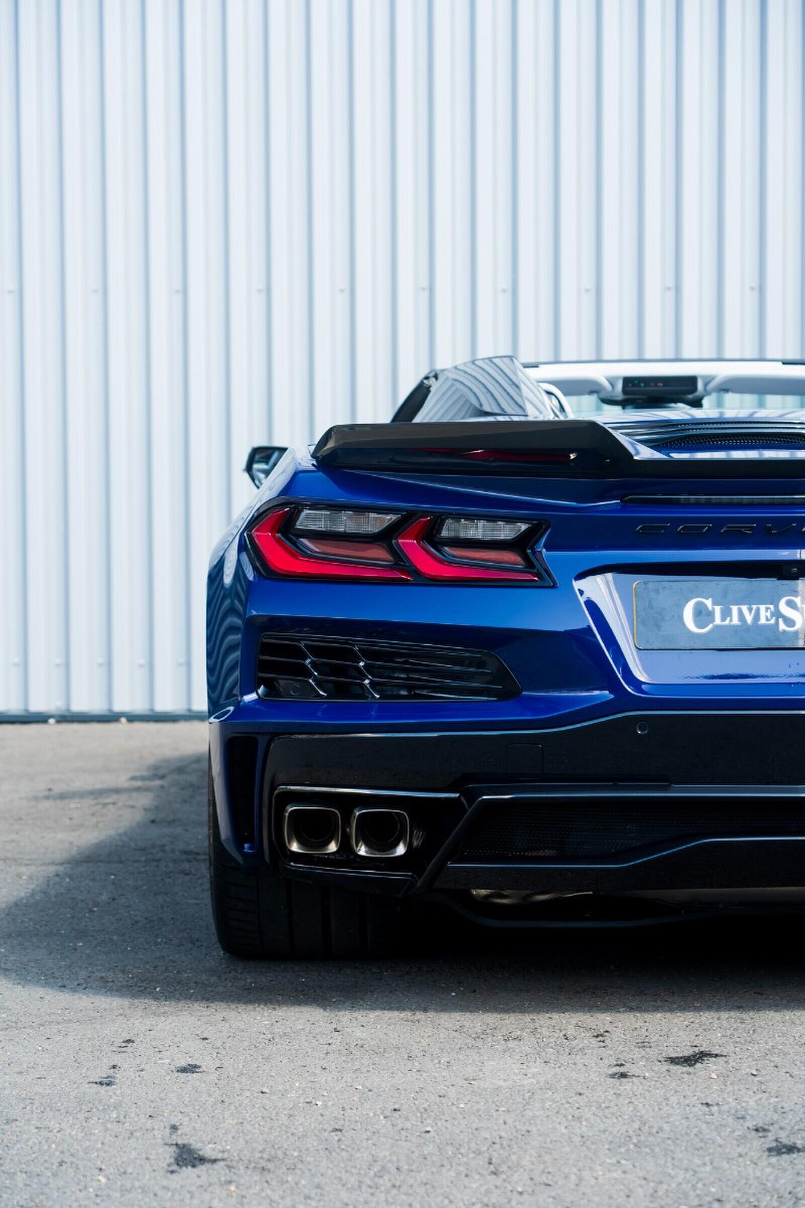 Chevrolet Corvette view 45