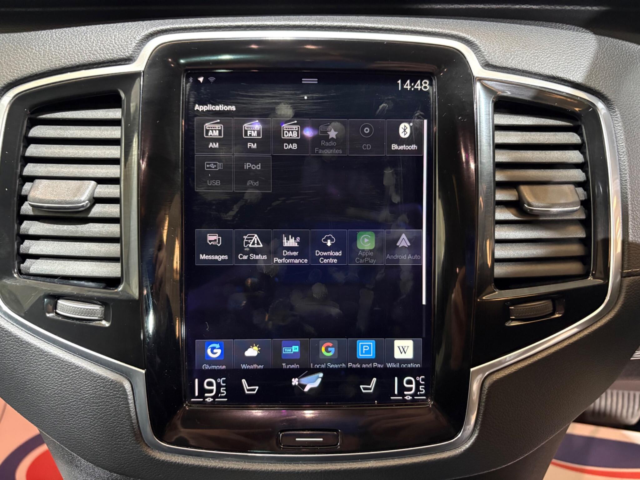 Volvo XC90 view 6