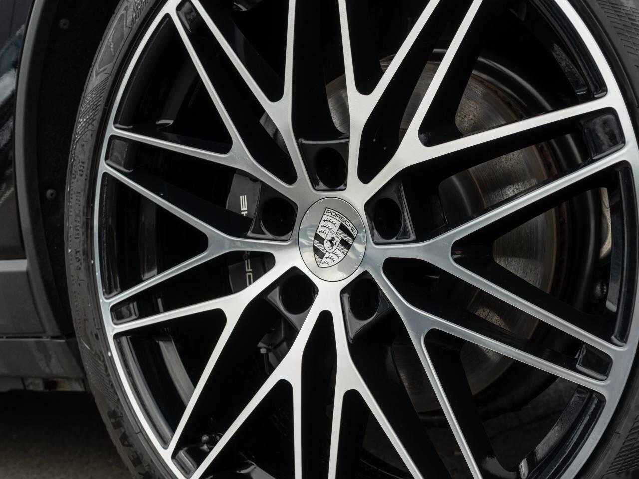 Porsche Macan view 42