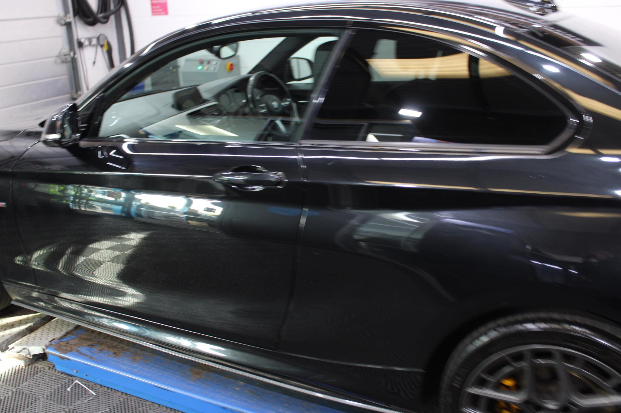 BMW 2 Series view 30