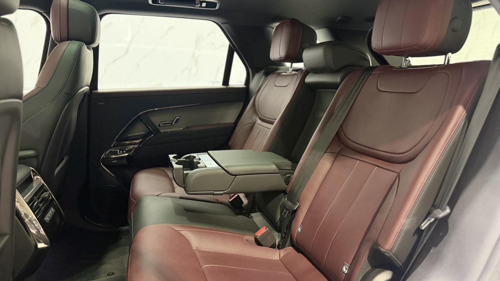 Land Rover Range Rover Sport view 13