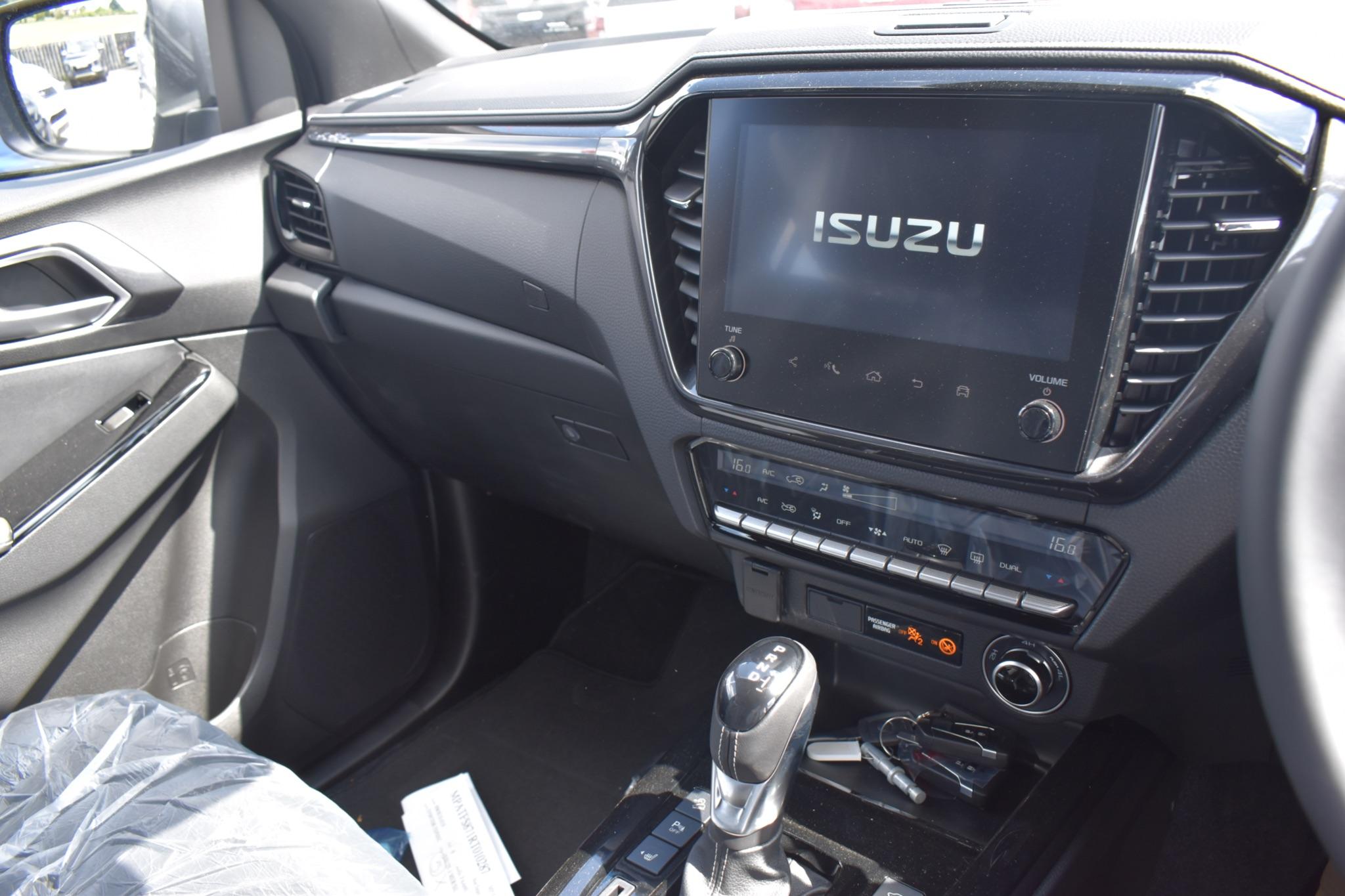 D-Max - 1.9 TD V-Cross Auto 4WD Euro 6 (s/s) 4dr - Image 19