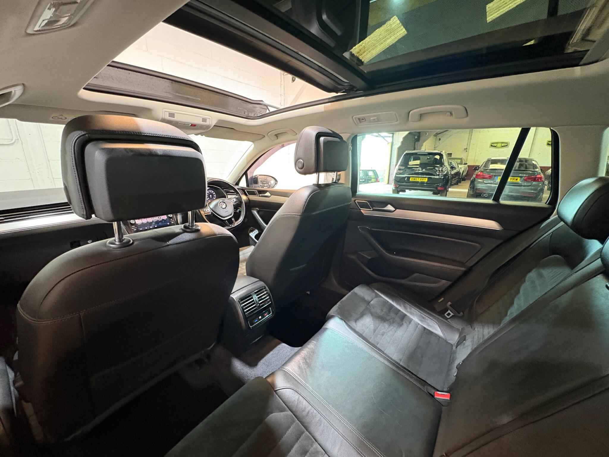 Volkswagen Passat view 58